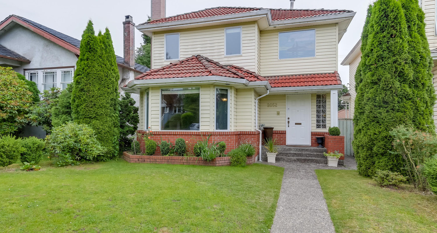 Stunning 2-Storey House with Great Location in Kerrisdale Area