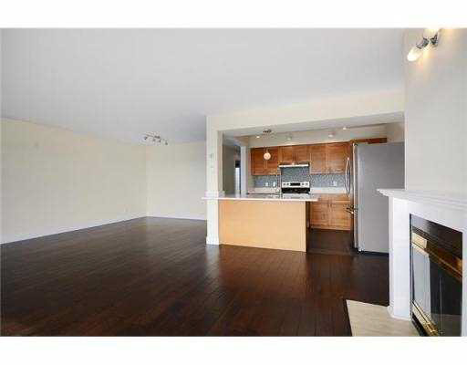 West Vancouver spectacular Ocean City View condo with 2 parking 2 storage！