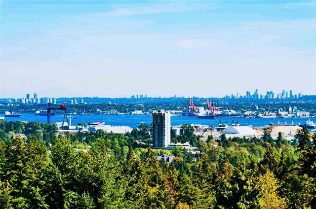 West Vancouver 3br+3ba Inner Harbour and Mountain view house for sale