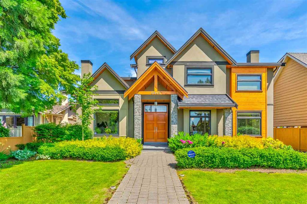 SOUTH facing like new house on a quiet street with 7br 7ba in Burnaby