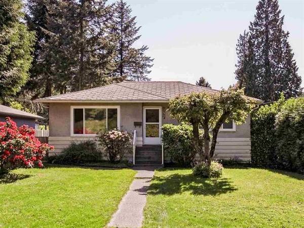 Great house semi basement with 2br 1ba in North Vancouver for Rent