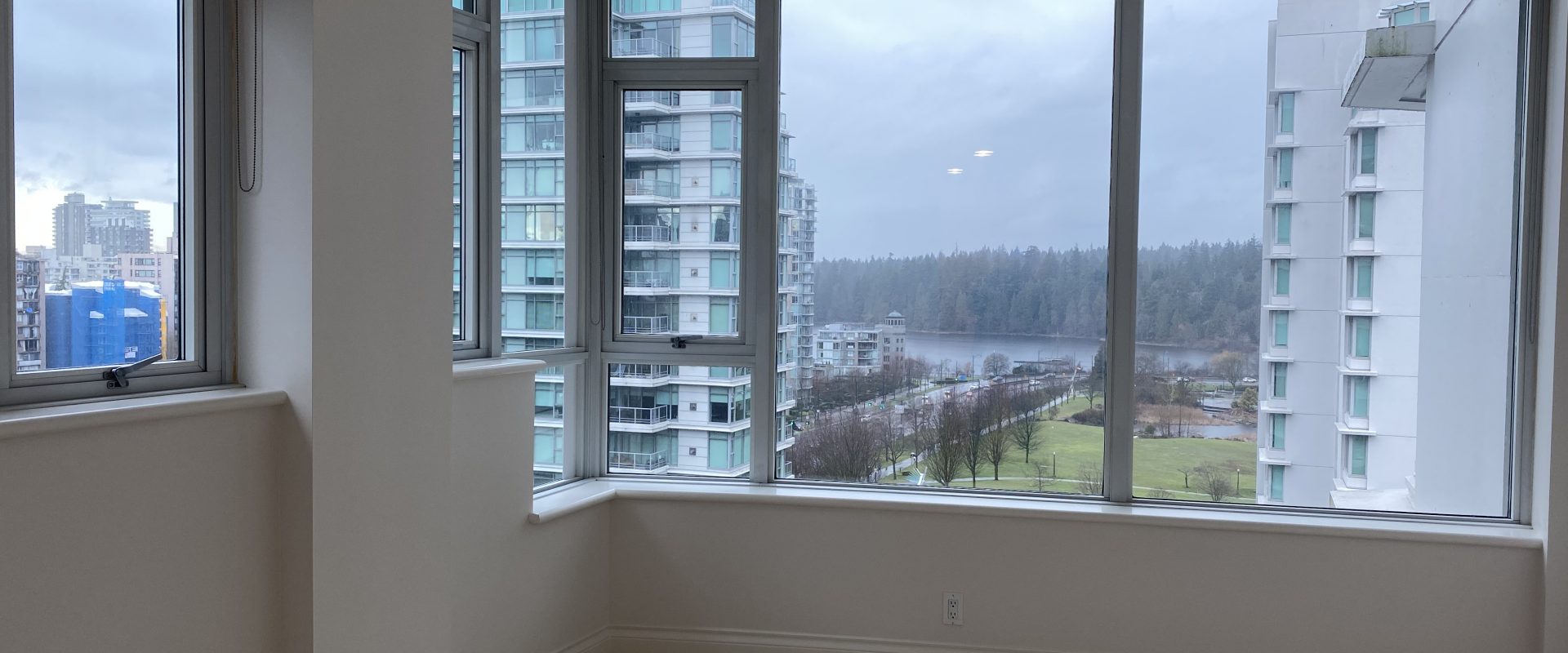 Coal Harbour Waterfront extra large 3 bedroom condo