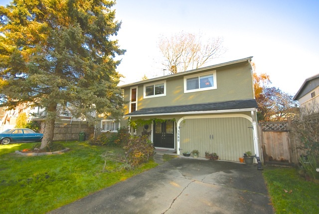 Fantastic home in the heart of North Steveston with 3br 2ba upstairs