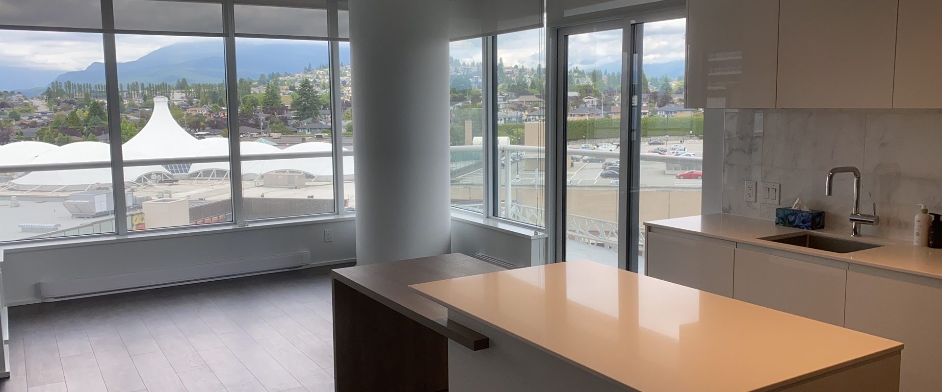 Amazing Brentwood 2br 2ba Condo with Panoramic city and Mountain View