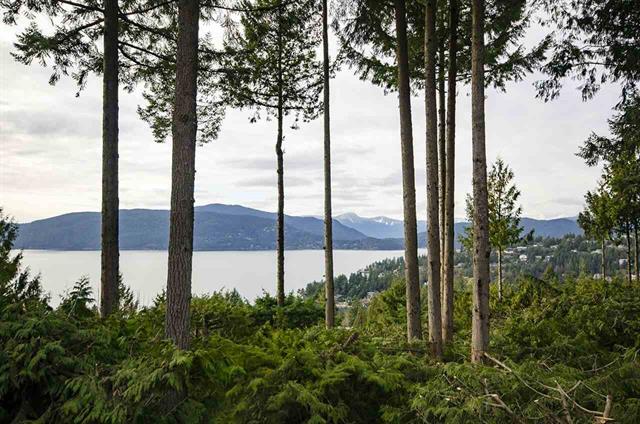 Spectacular Ocean and Sunset Views in West Van, Large House with 6br!