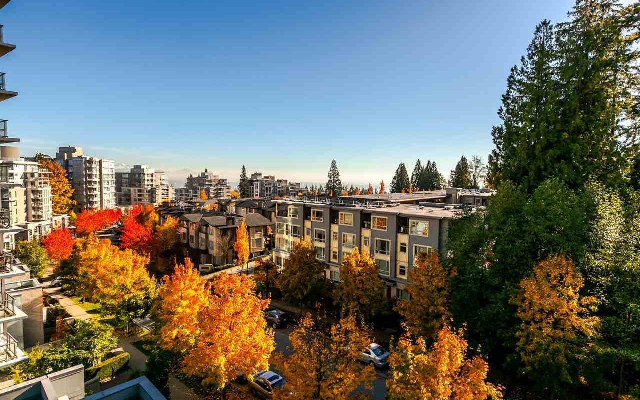 Bright and Beautiful 2br 2ba End Unit in the SFU with Mountain View