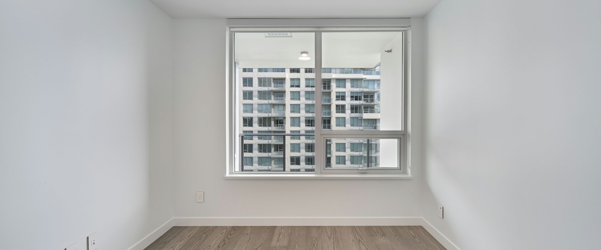 Brand New 2br 2ba Condo in White Rock with Wonderful Views of the Sea!