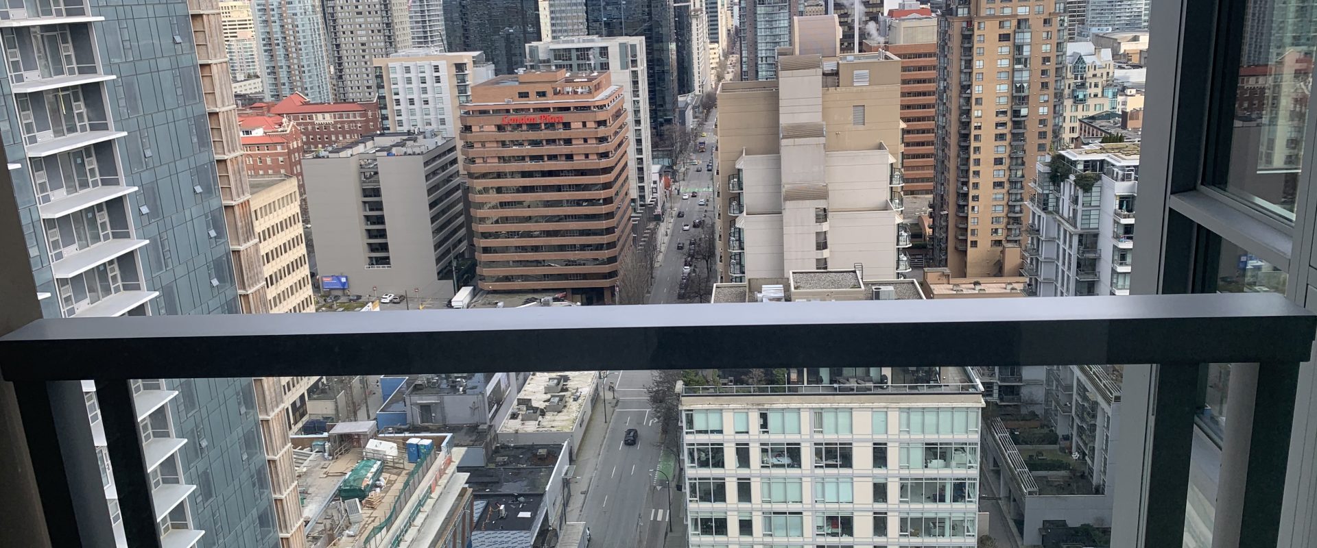 Vancouver Downtown 1br 1den 28th Floor Condo, No Parking