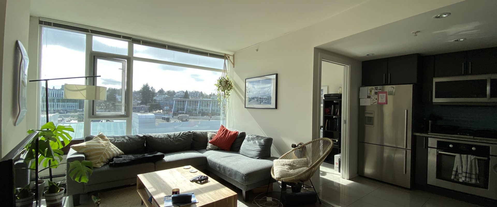 Vancouver False Creek Golden Location 1br 1ba High Rise Condo for Rent