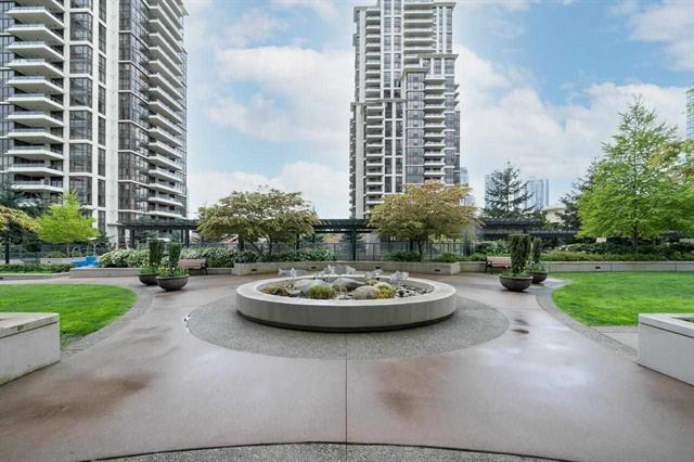 Burnaby Brentwood Large East Facing 2br Unit with Mountain Views