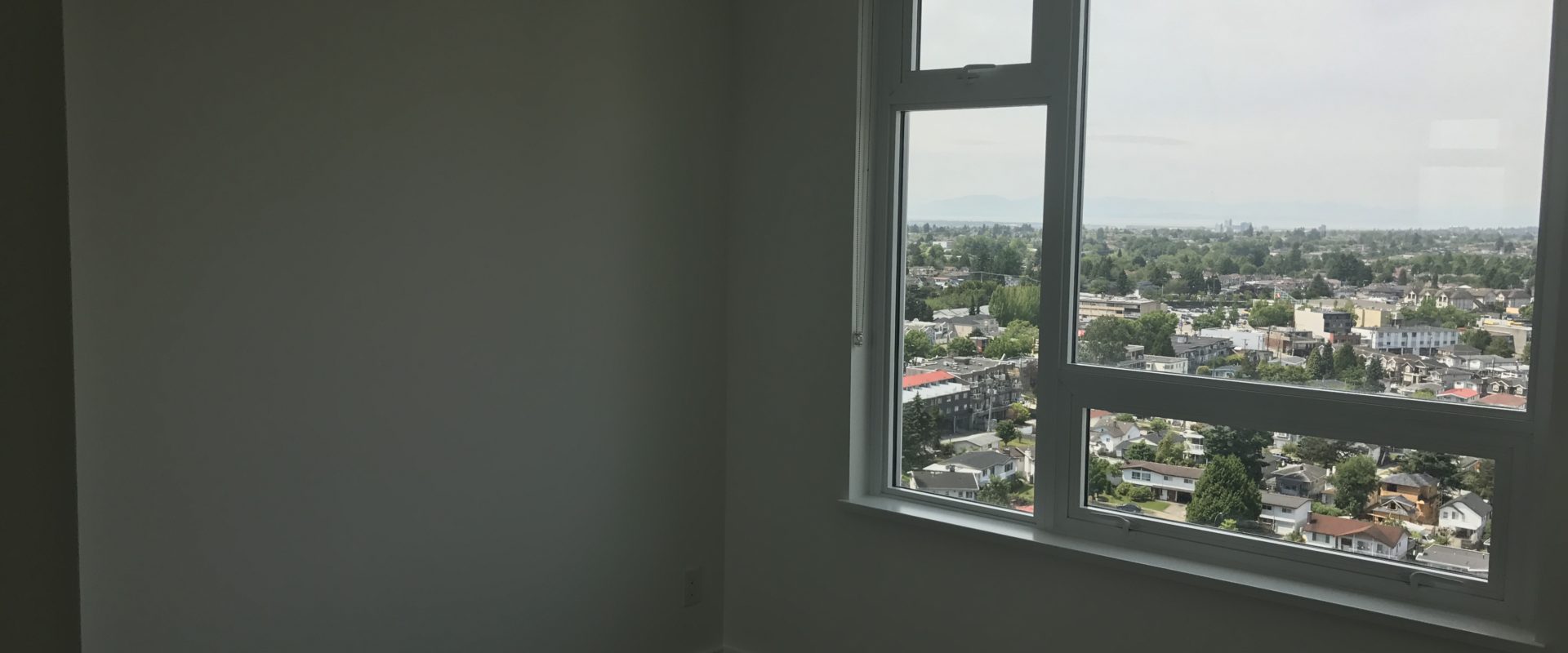 Brand New 1 bdrm+Den High Rise condo with Great views (Vancouver East)
