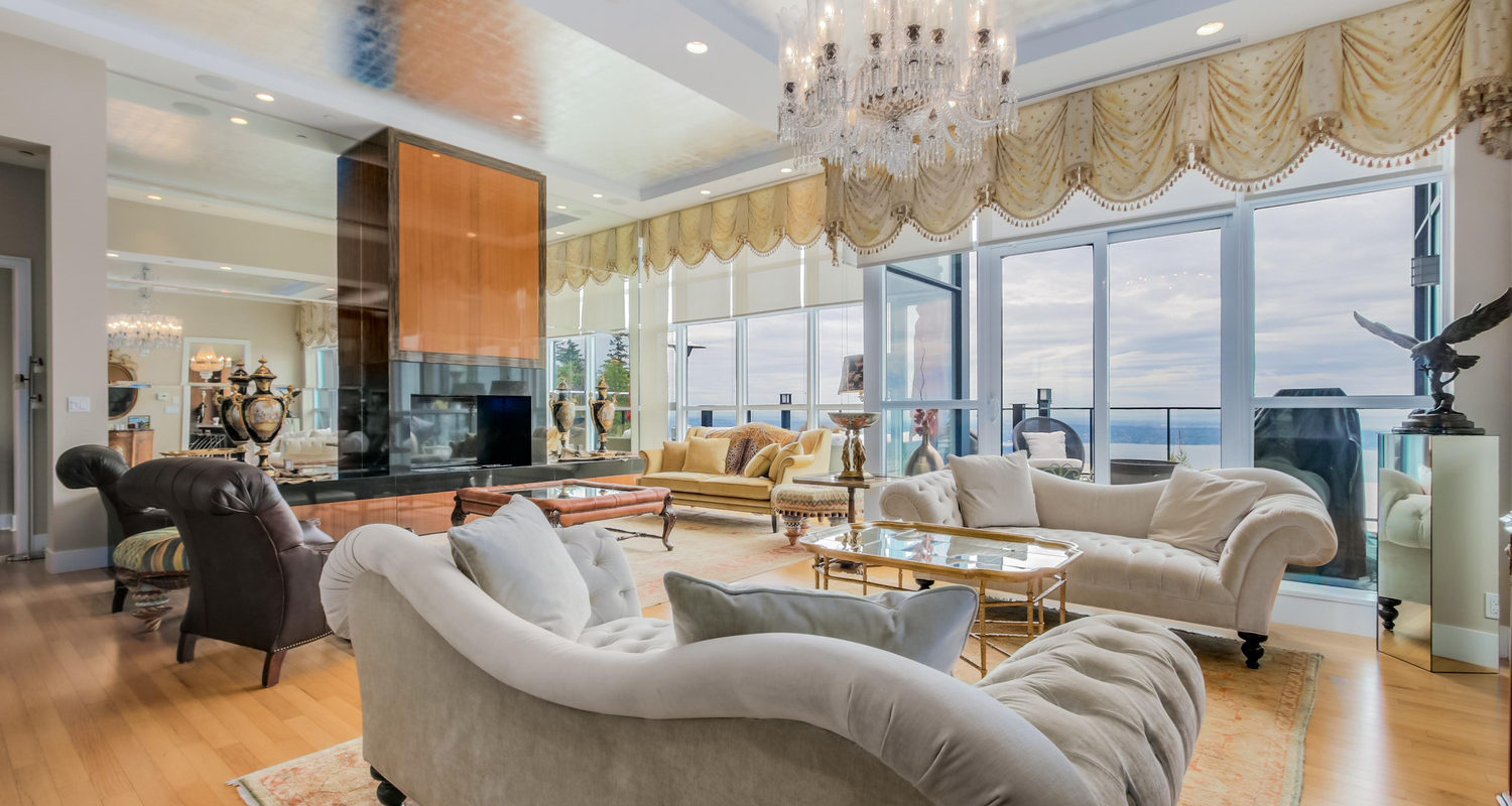 Luxurious West Vancouver Penthouse with Incredible Ocean View