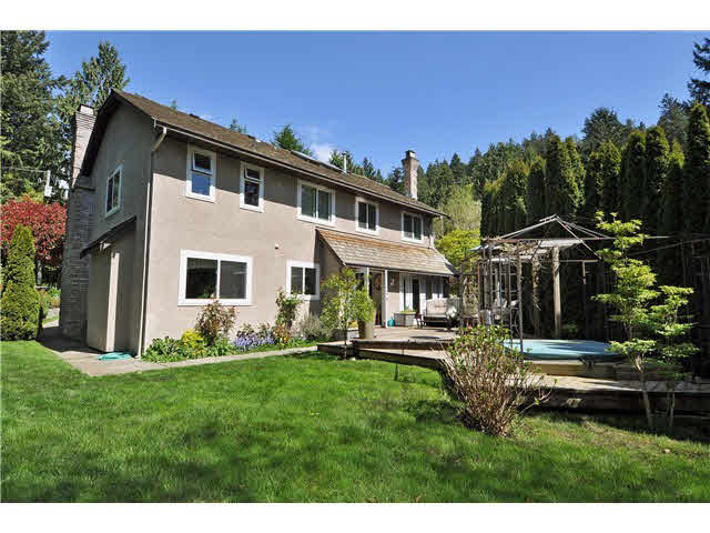 Quiet West Vancouver 4bdrm House with Huge Lot for Rent