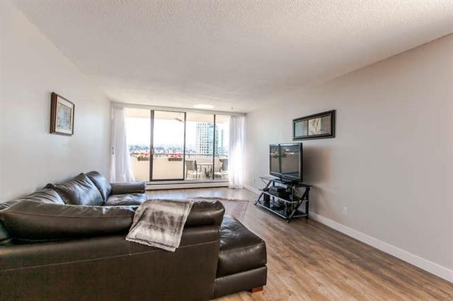Fully Renovated 2bdrm Condo in Brentwood Area