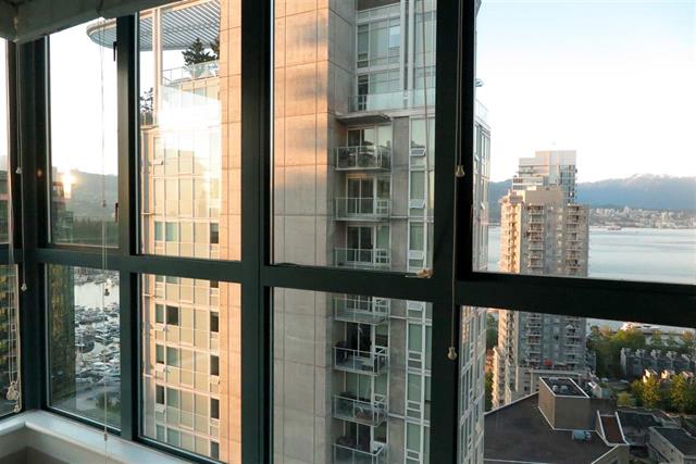 Vancouver Downtown spacious 3 bdrm +FLEX with views from all rooms (Coal Harbour)