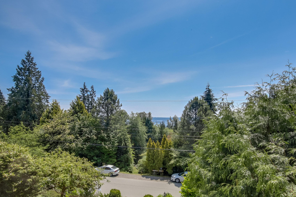 Gorgeous 1/2 acre Huge Lot  Water & Mountain views House located in the most desirable area Westmount