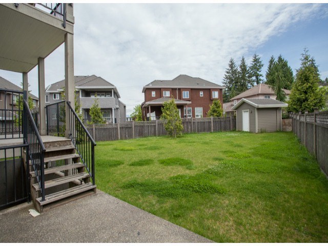 Luxurious 6bdrm Home with Large Floor Area in Fraser Heights