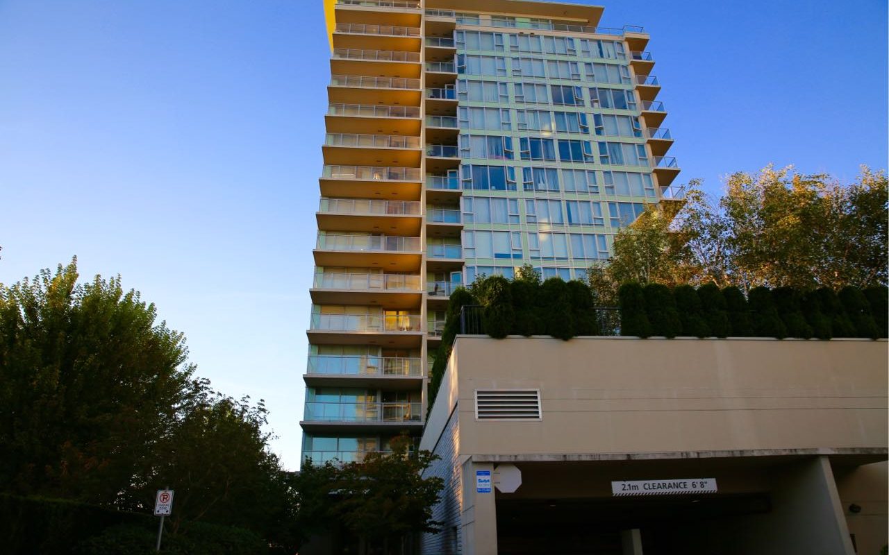 Bright and Exclusive 3bdrm Condo in the Heart of Richmond