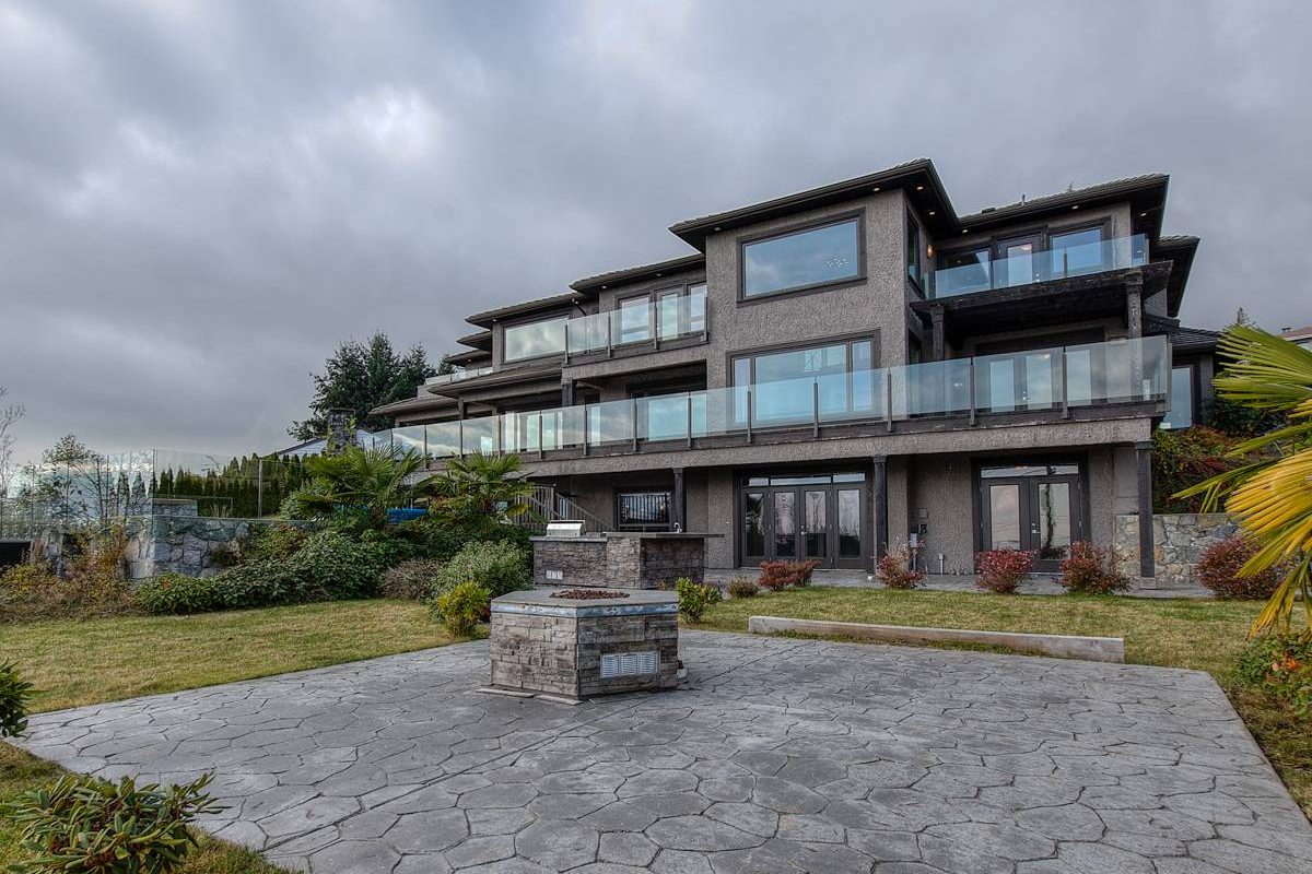 West Vancouver Home Breathtaking PANORAMIC OCEAN &CITY landscape VIEWS