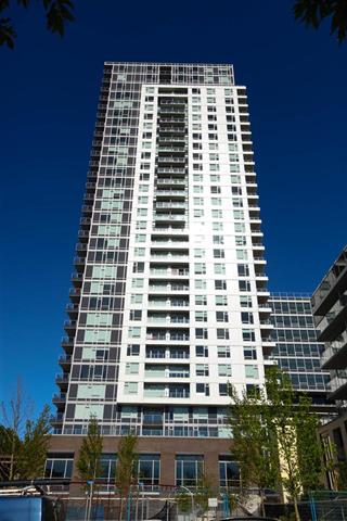 时尚现代的舒适超高层公寓，位于温哥华东部Kingsway附近，交通便利