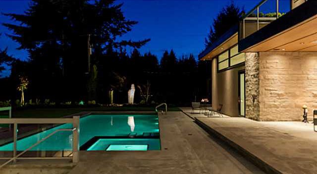 西温奢华的独立屋住宅出租，庭院带有高级的室外温水游泳池