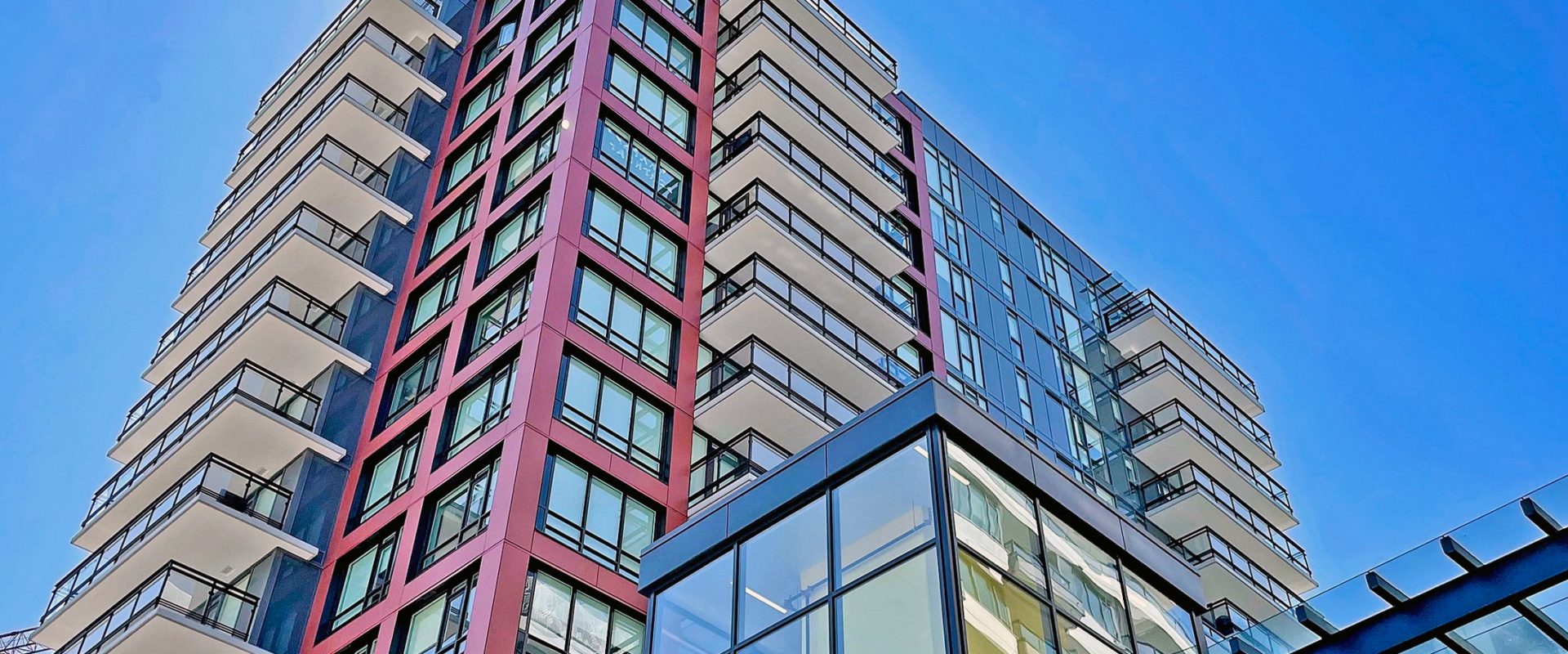 【列治文】Viewstar全新建成高级公寓, 绝佳城景