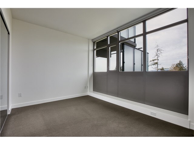 【UBC】学区房！1000尺两室两卫+书房拐角户型，超大阳台