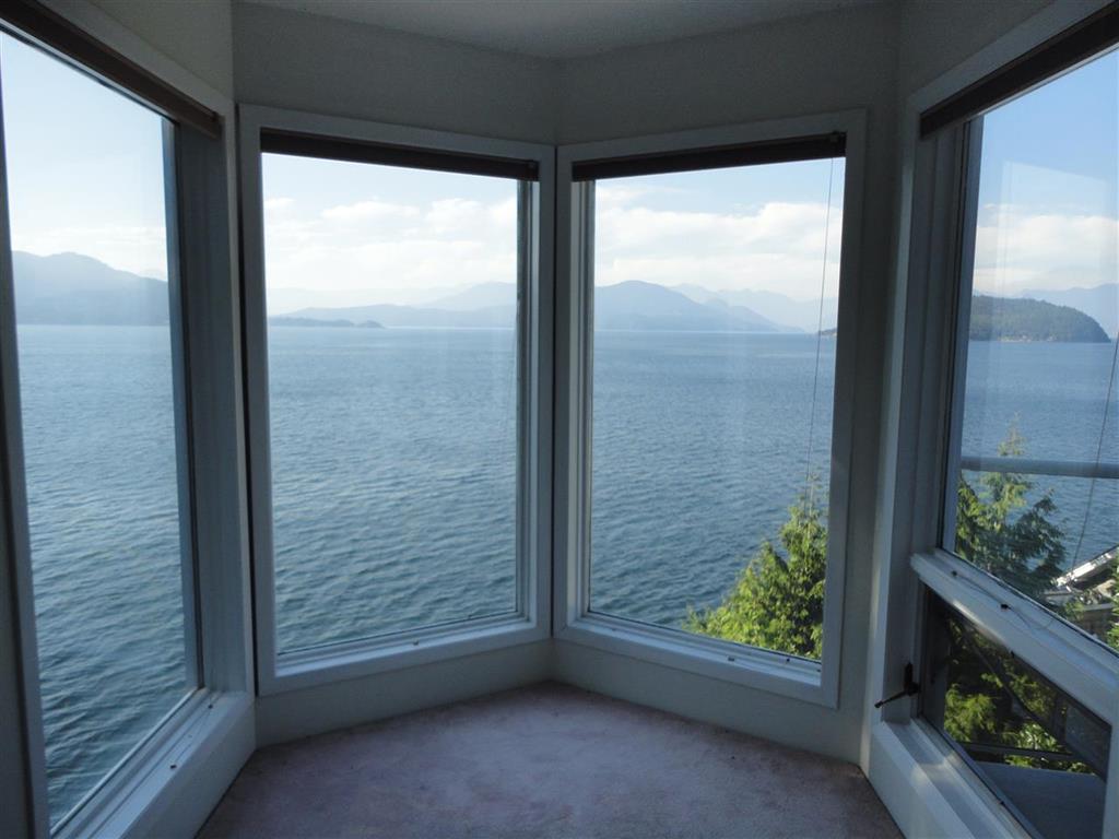 Amazing ocean view house for the whole family in West Vancouver