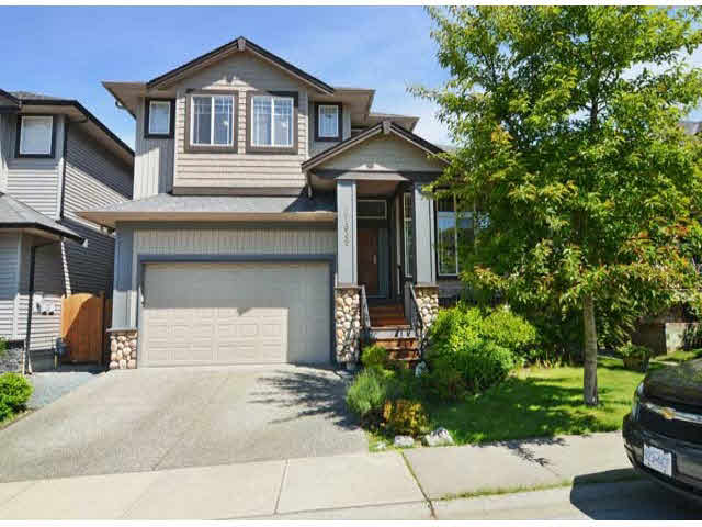 Located in Langley Fraser Valley, Luxurious 6Br and 4Ba House for Rent