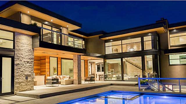 West Van Dream Luxury Home with a Spectacular Outdoor Pool for Rent